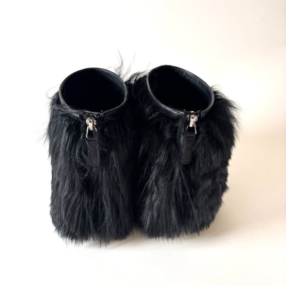 Vintage Chanel Black Faux Fur Trim Leather Ankle Boots | Made in Italy - Picture 6 of 8
